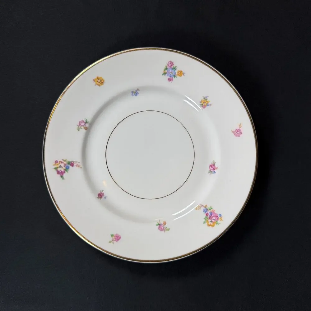 Lot of 6 white Warwick AB9428 Bread & Butter Plate 6-3/8